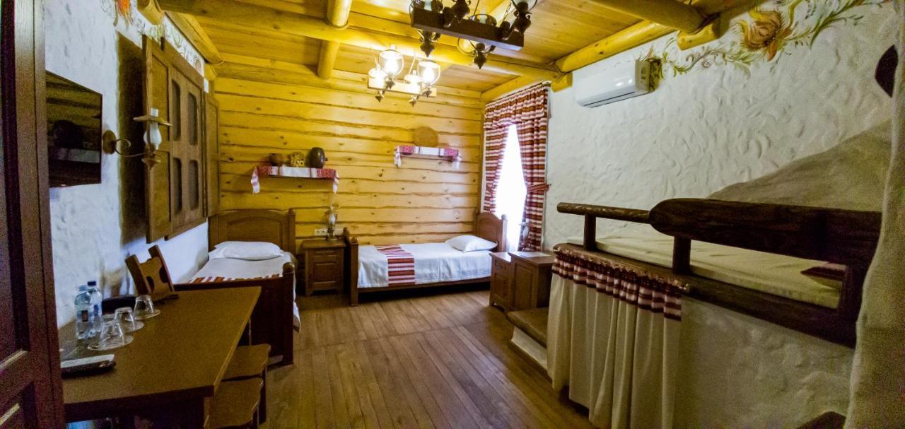 Pidkova Hotel Rivne Luaran gambar