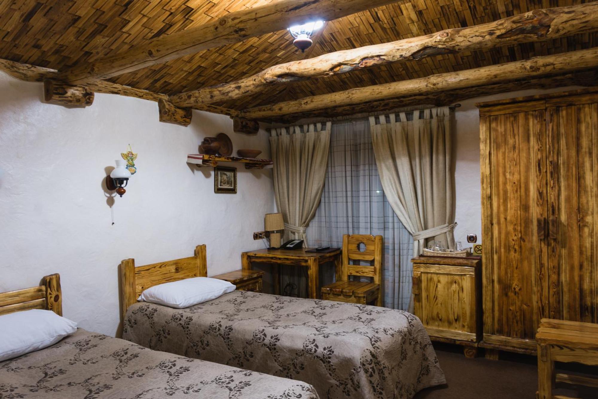 Pidkova Hotel Rivne Luaran gambar