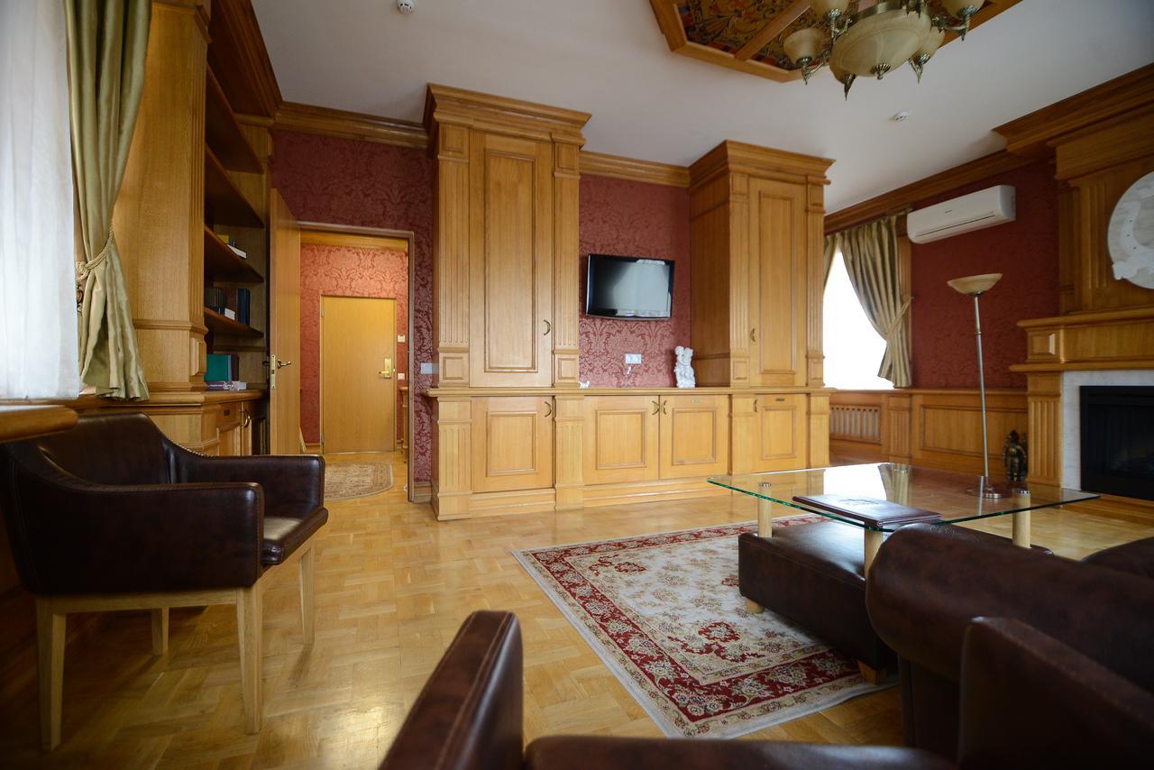 Pidkova Hotel Rivne Luaran gambar