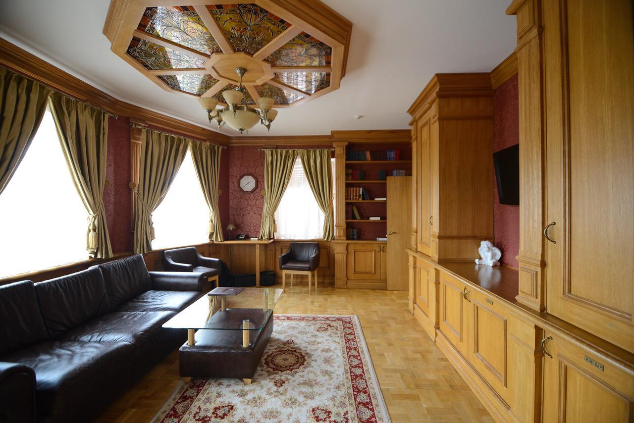 Pidkova Hotel Rivne Luaran gambar