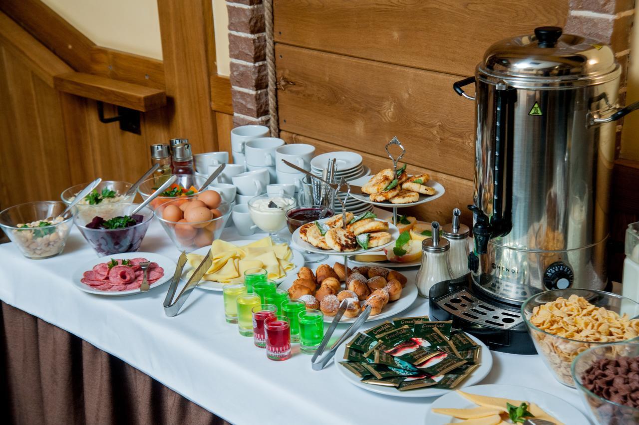 Pidkova Hotel Rivne Luaran gambar